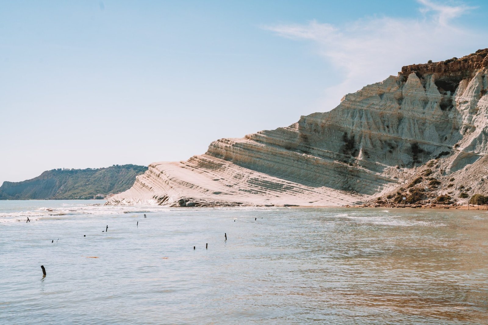 beautiful-view-white-cliff-stairs-known-as-scala-dei-turchi-realmonte-sicily-italy-min-2048x1366