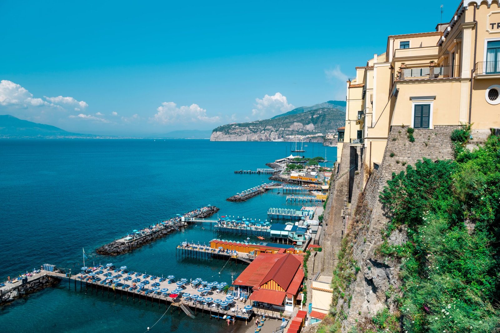 view-tyrrhenian-sea-coast-sorrento-italy-min-2048x1363